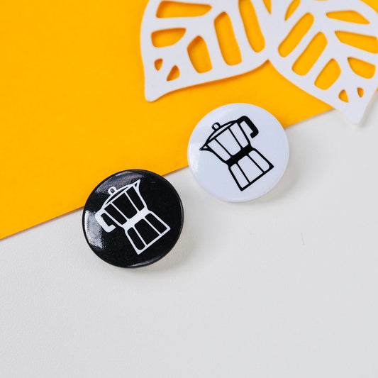 Kotyogós kitűző szett